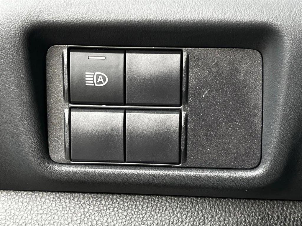 used 2022 Toyota Highlander car, priced at $25,657