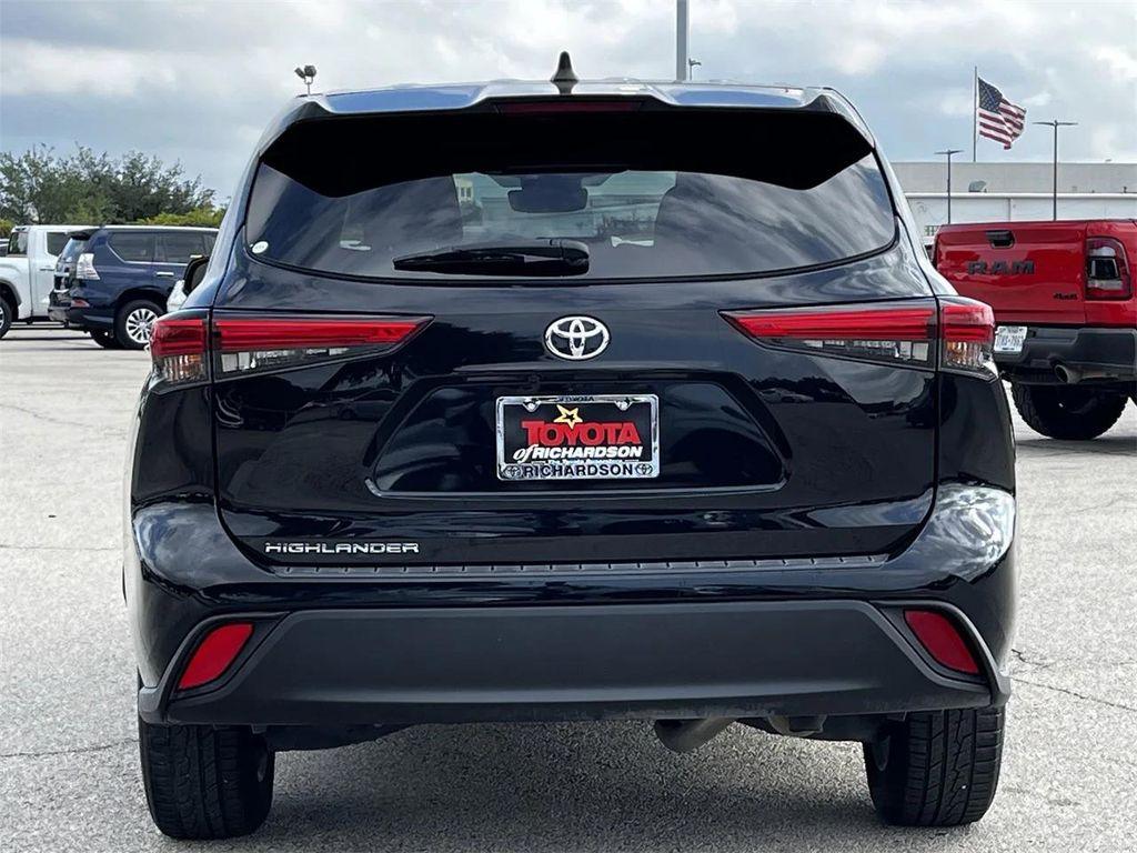 used 2022 Toyota Highlander car, priced at $25,657