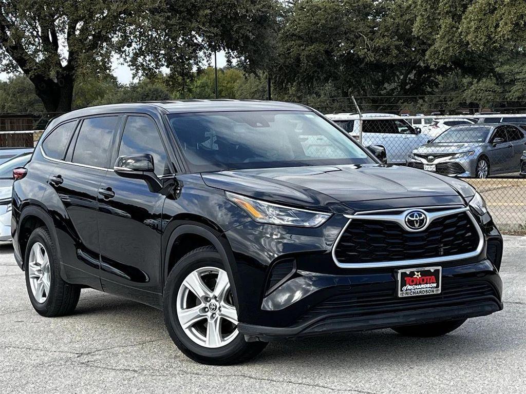 used 2022 Toyota Highlander car, priced at $25,657