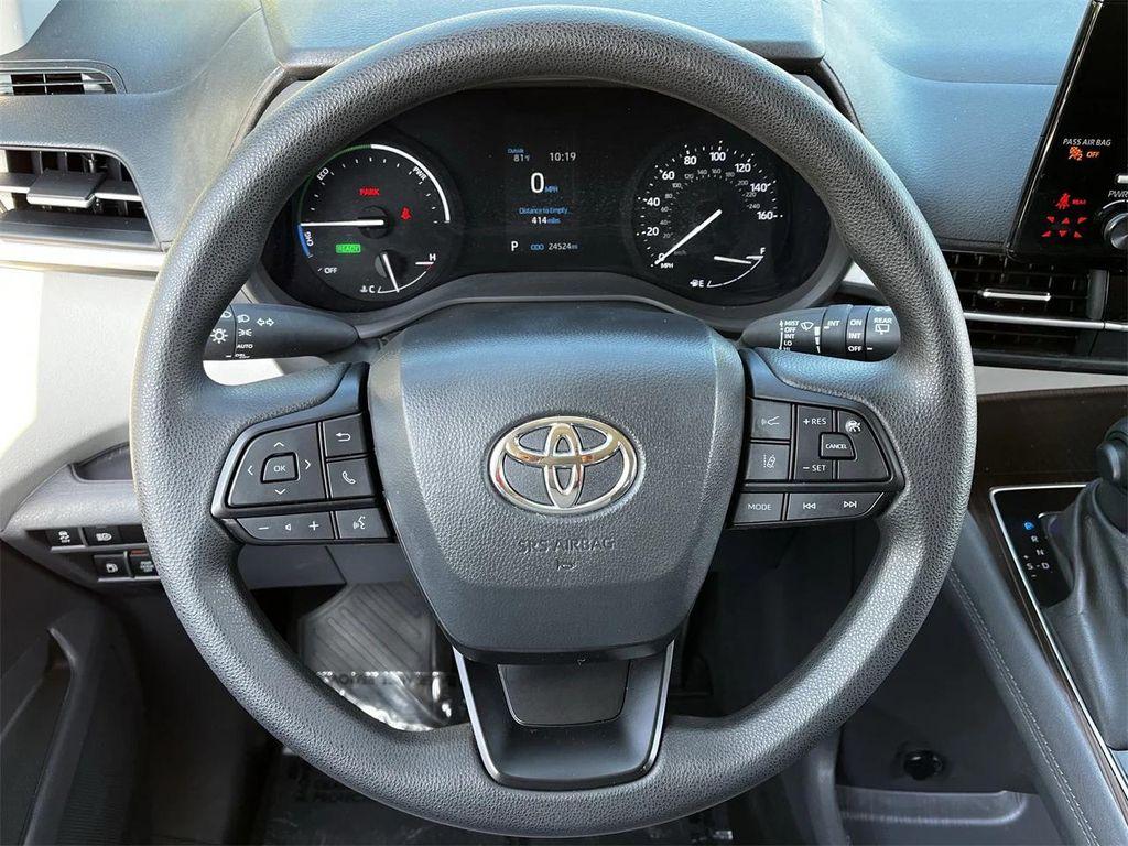 used 2024 Toyota Sienna car, priced at $36,989