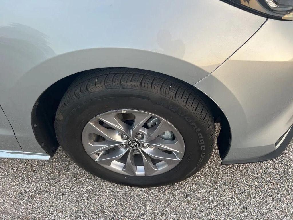 used 2024 Toyota Sienna car, priced at $39,888