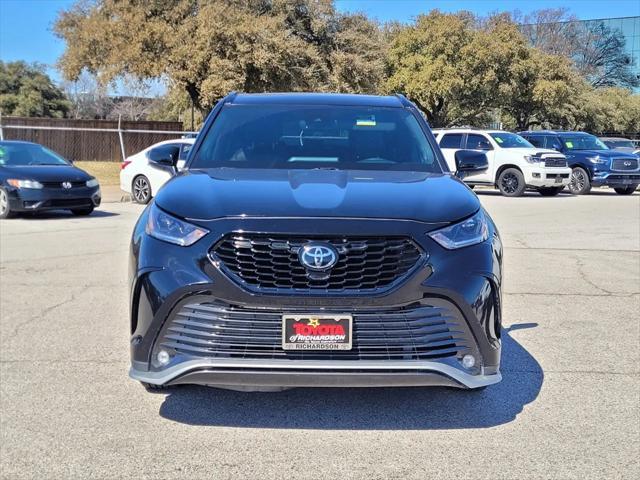 used 2021 Toyota Highlander car, priced at $33,998