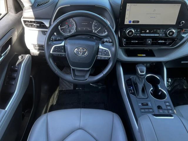 used 2023 Toyota Highlander car, priced at $41,800