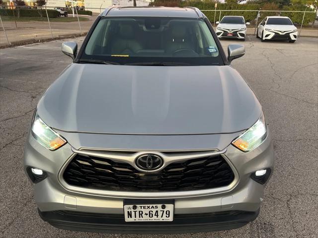 used 2021 Toyota Highlander car