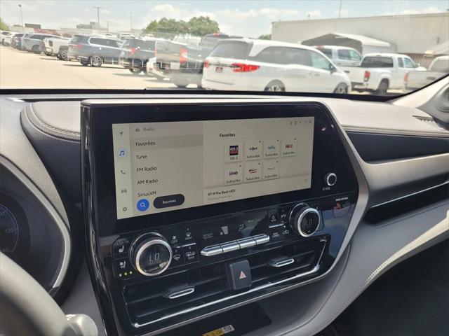 used 2023 Toyota Highlander car, priced at $41,855