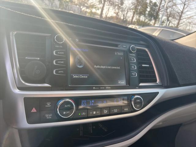 used 2019 Toyota Highlander car