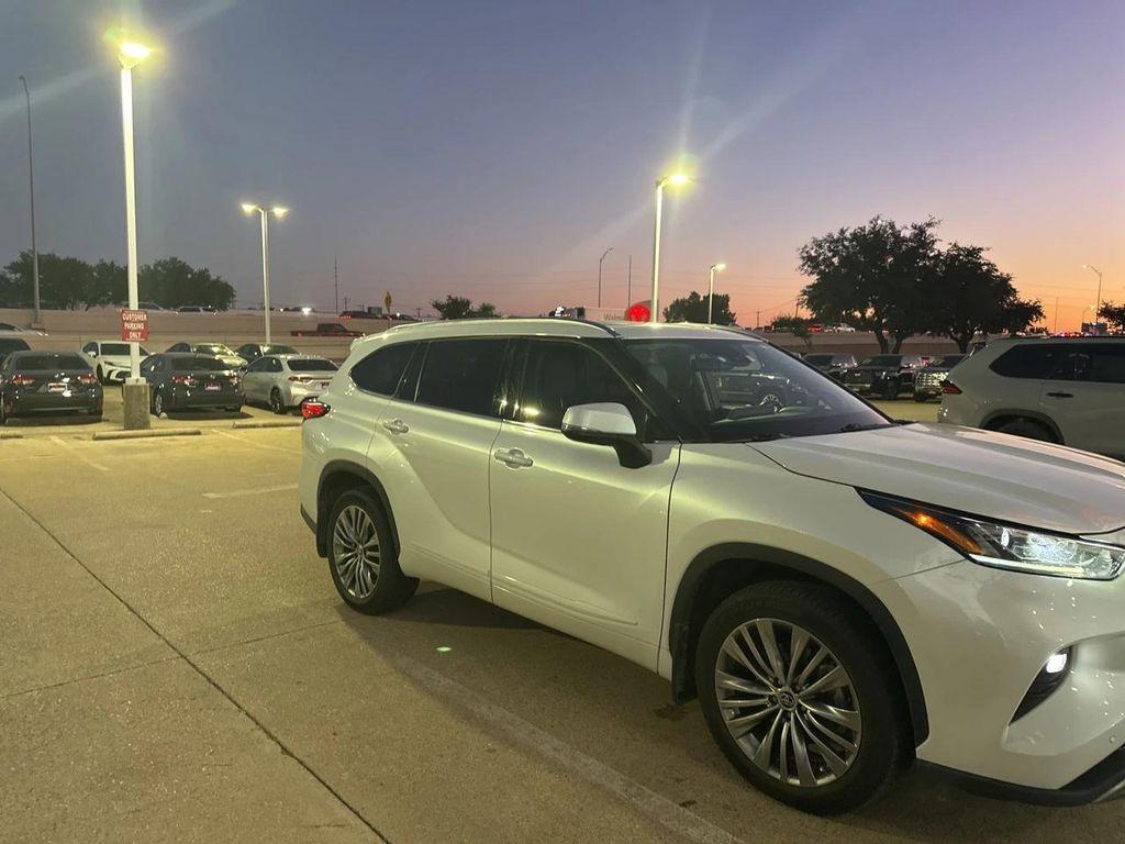 used 2022 Toyota Highlander car