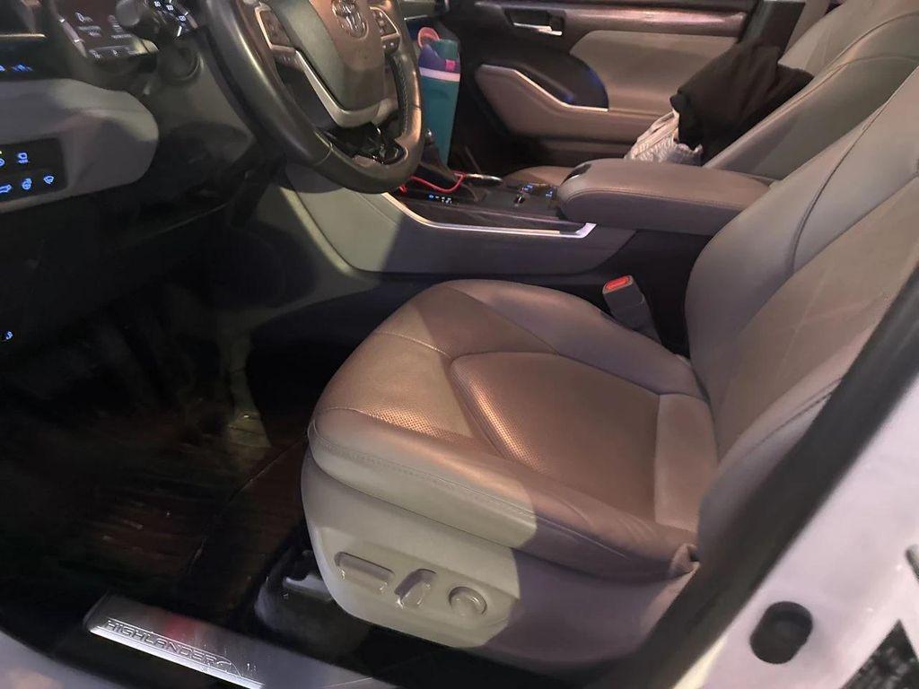 used 2022 Toyota Highlander car