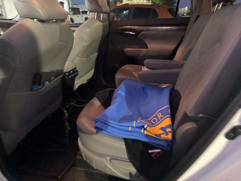 used 2022 Toyota Highlander car