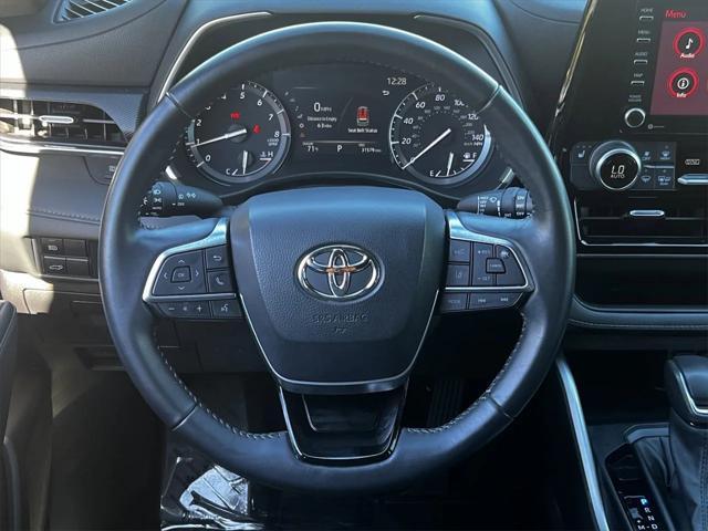 used 2021 Toyota Highlander car, priced at $35,454