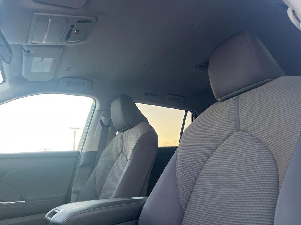 used 2024 Toyota Highlander car, priced at $31,998