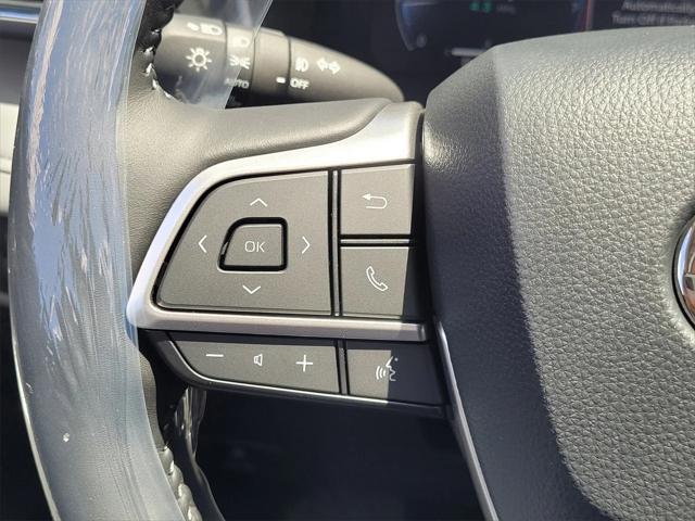 new 2025 Toyota Highlander car, priced at $54,672
