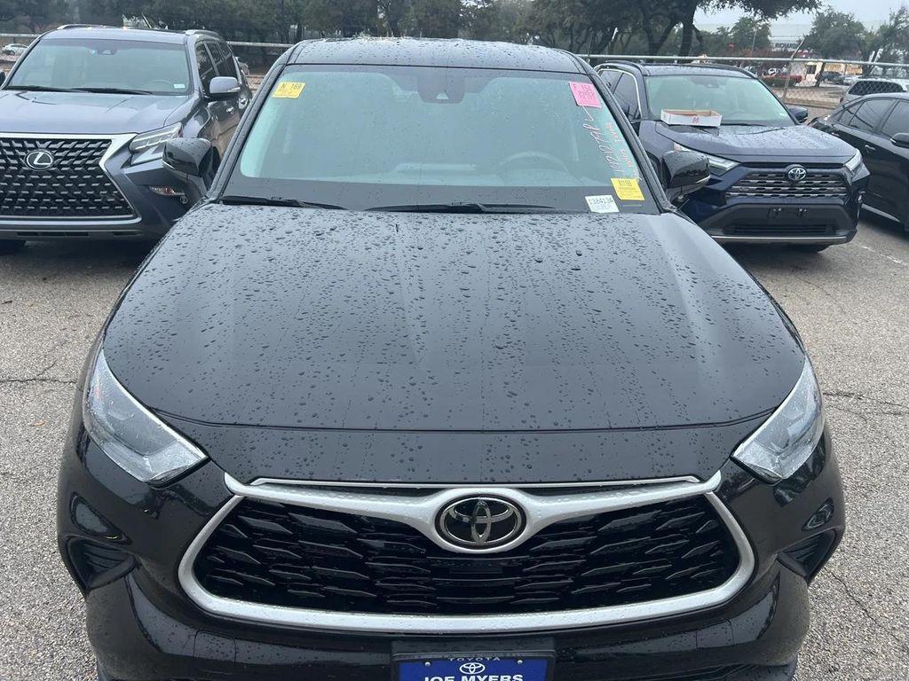 used 2022 Toyota Highlander car, priced at $30,516