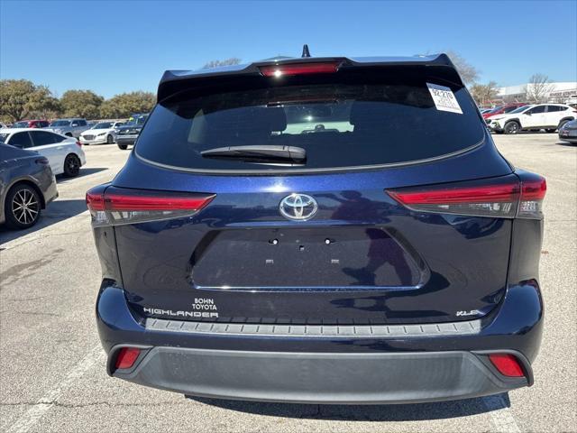 used 2022 Toyota Highlander car, priced at $34,668