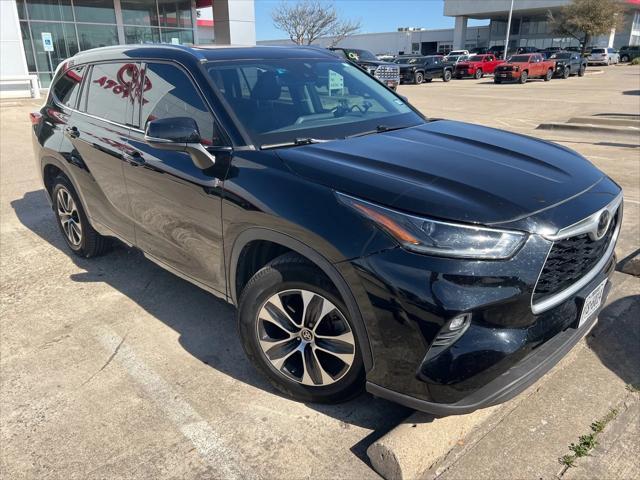 used 2021 Toyota Highlander car, priced at $25,174