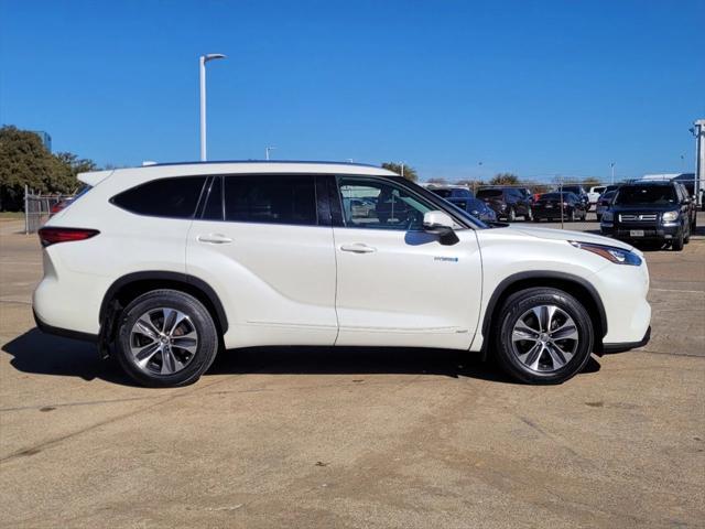 used 2020 Toyota Highlander Hybrid car, priced at $36,987