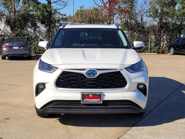 used 2020 Toyota Highlander Hybrid car, priced at $36,987