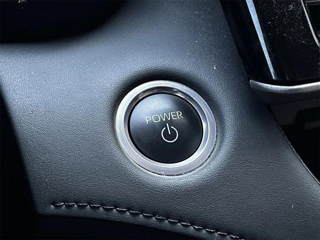 used 2025 Toyota Highlander Hybrid car, priced at $49,427