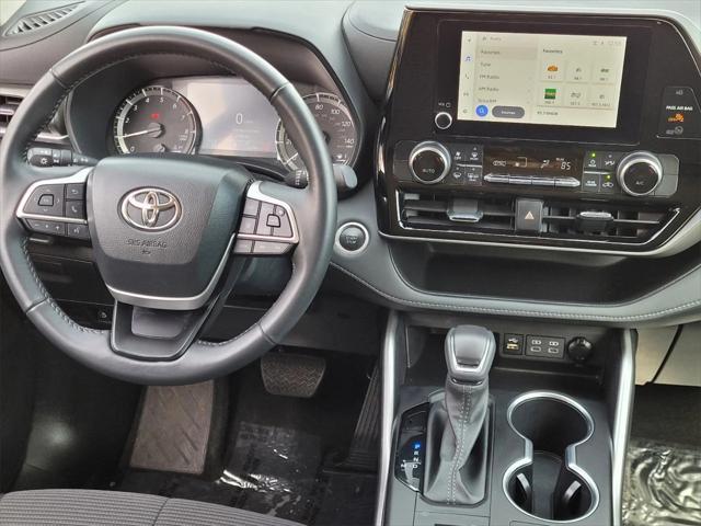 used 2024 Toyota Highlander car, priced at $35,955