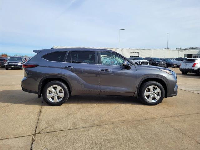 used 2024 Toyota Highlander car, priced at $35,955