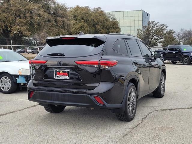 used 2021 Toyota Highlander Hybrid car, priced at $42,988