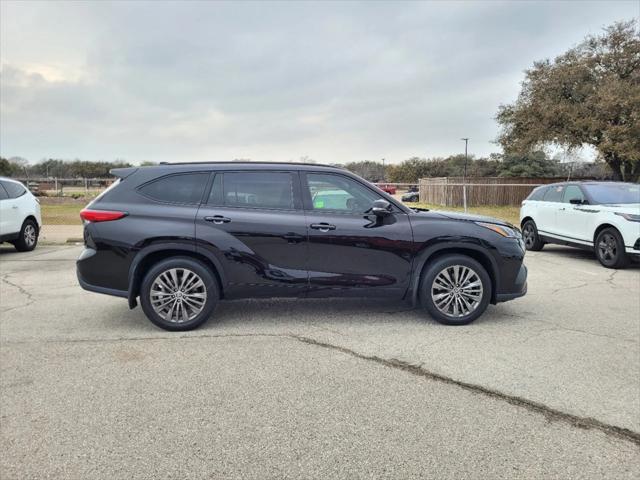 used 2021 Toyota Highlander Hybrid car, priced at $42,988