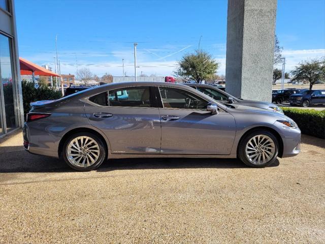 used 2021 Lexus ES 300h car, priced at $40,995