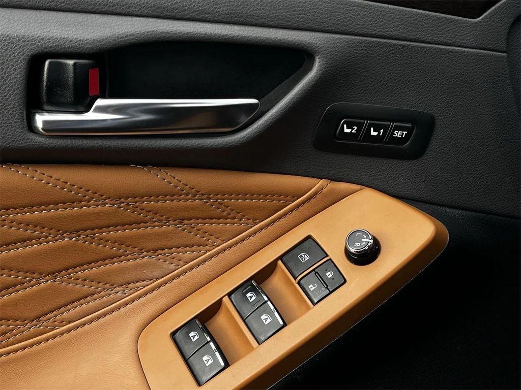 used 2021 Toyota Avalon Hybrid car, priced at $25,998