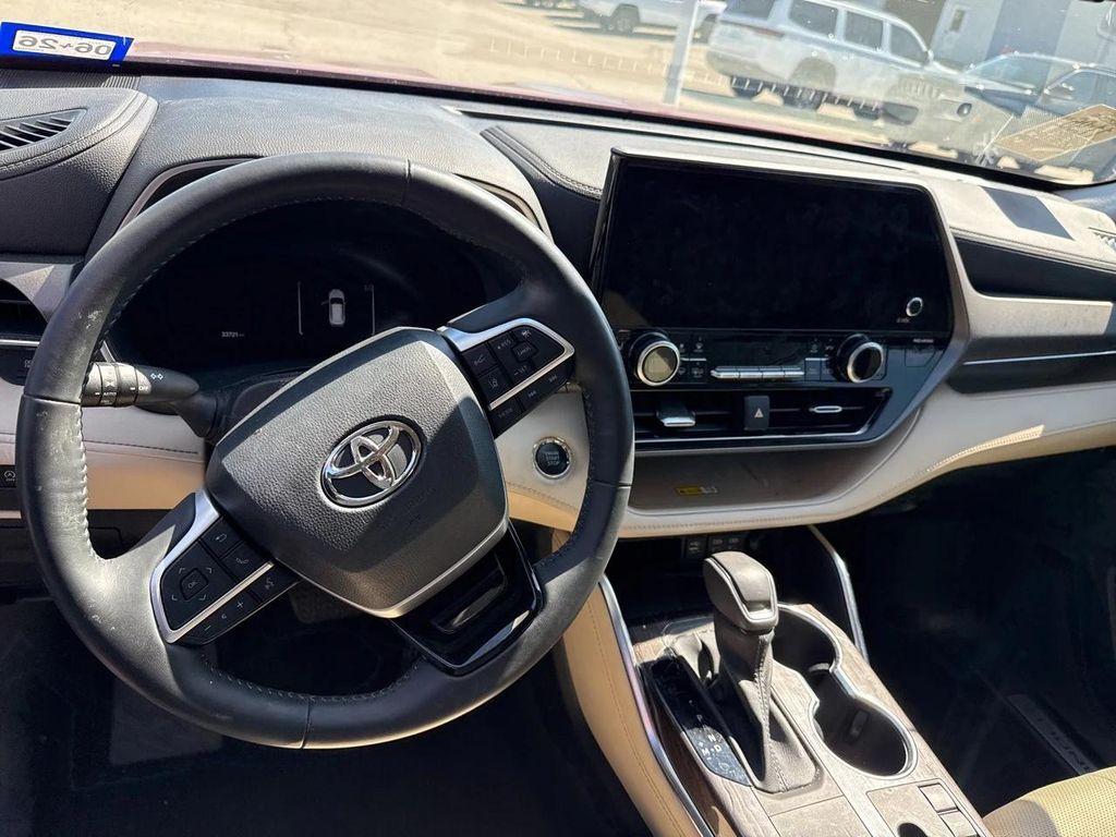 used 2023 Toyota Highlander car, priced at $38,543