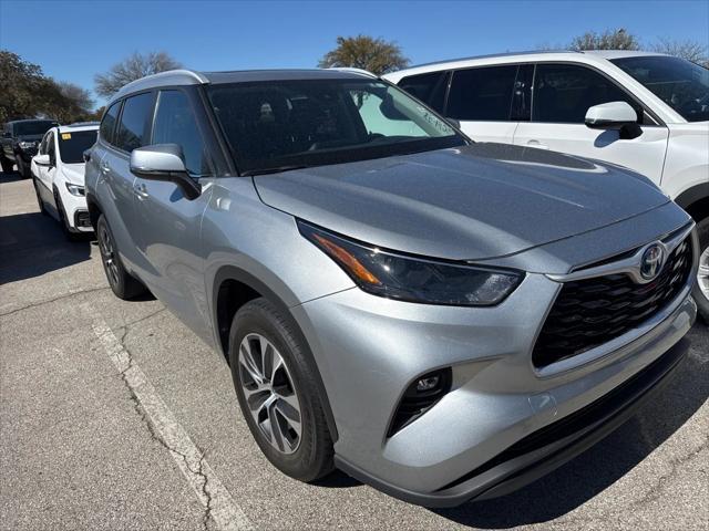 used 2024 Toyota Highlander Hybrid car, priced at $42,988