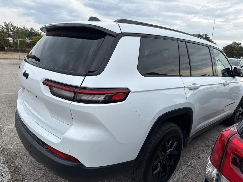 used 2024 Jeep Grand Cherokee L car, priced at $25,979