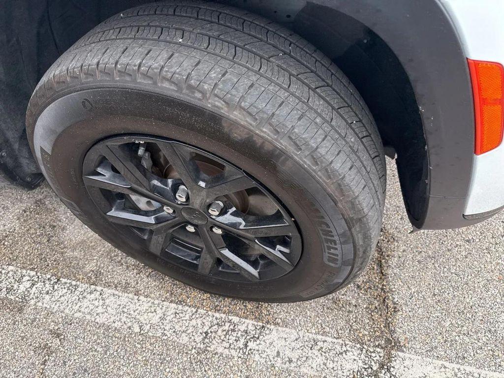 used 2024 Jeep Grand Cherokee L car, priced at $25,979