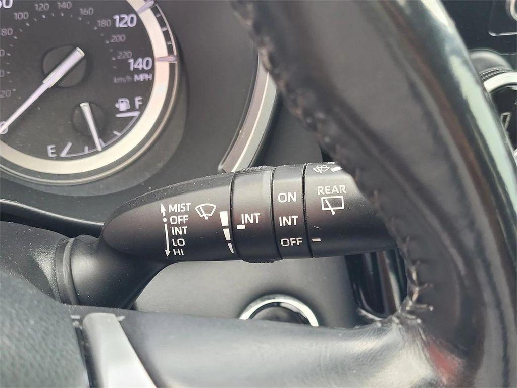 used 2022 Toyota Highlander car, priced at $30,824