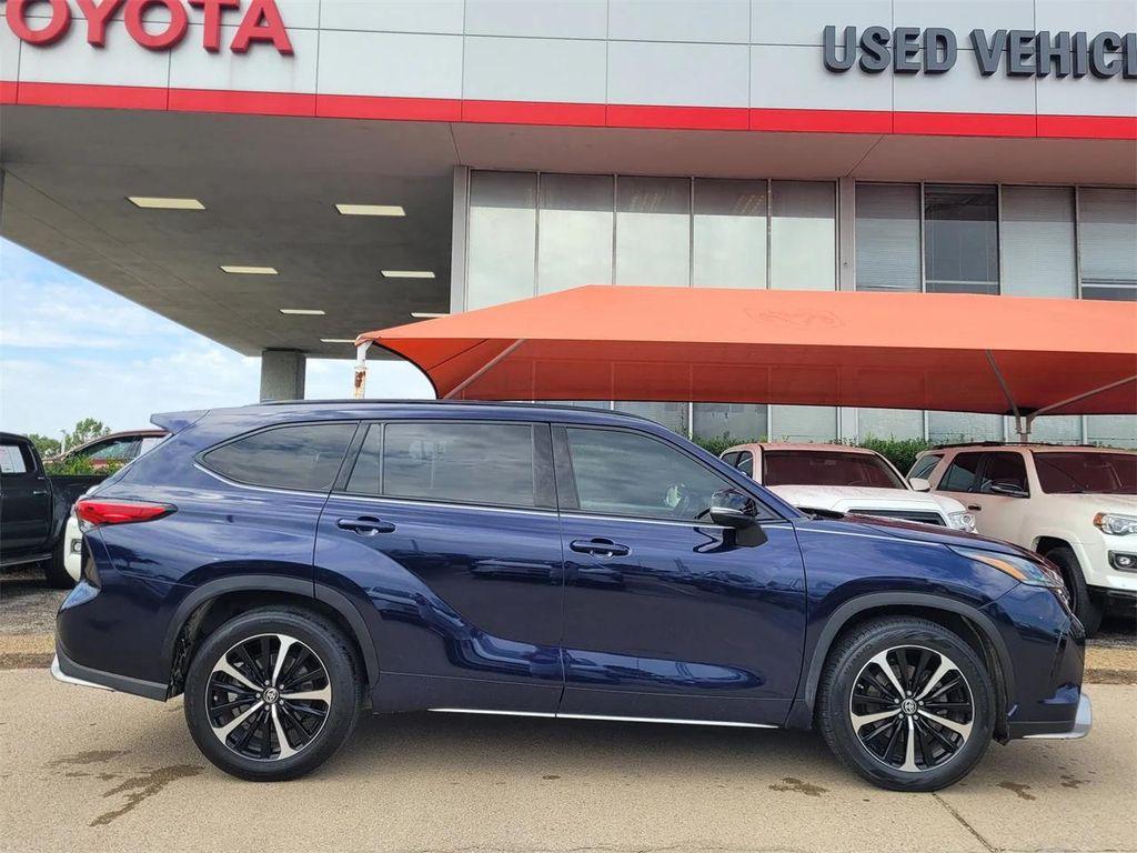 used 2022 Toyota Highlander car, priced at $30,824