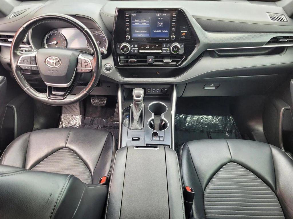 used 2022 Toyota Highlander car, priced at $30,824