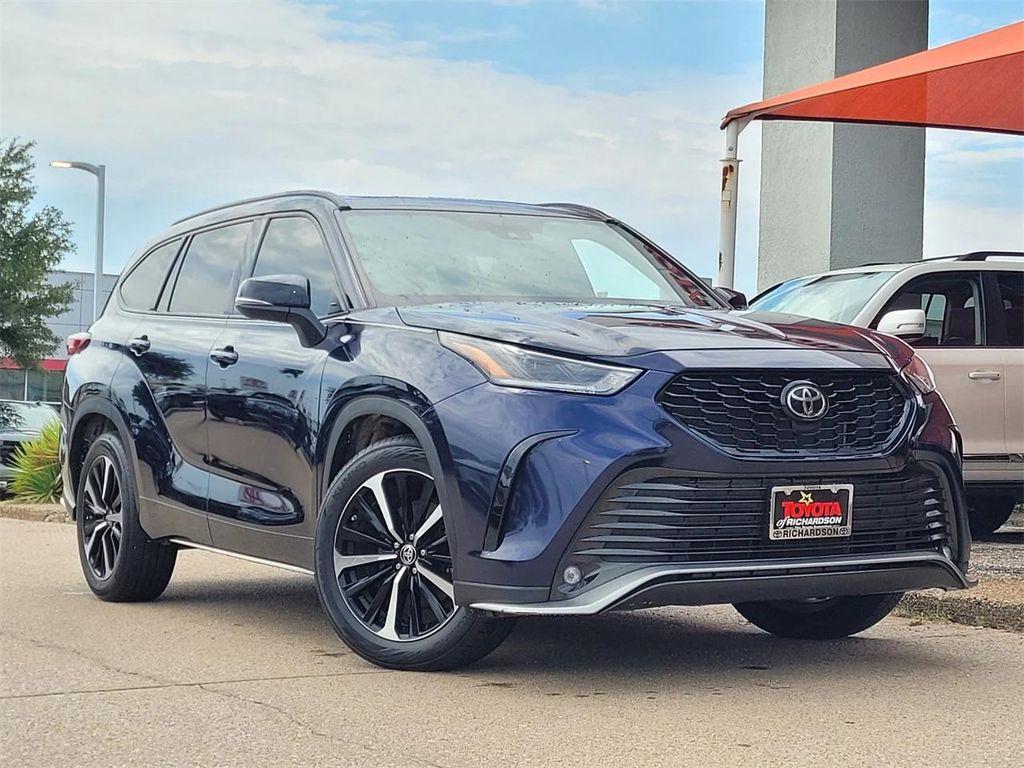 used 2022 Toyota Highlander car, priced at $30,824