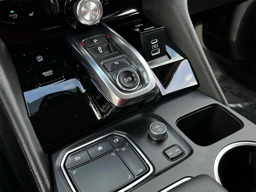 used 2024 Acura MDX car, priced at $38,886