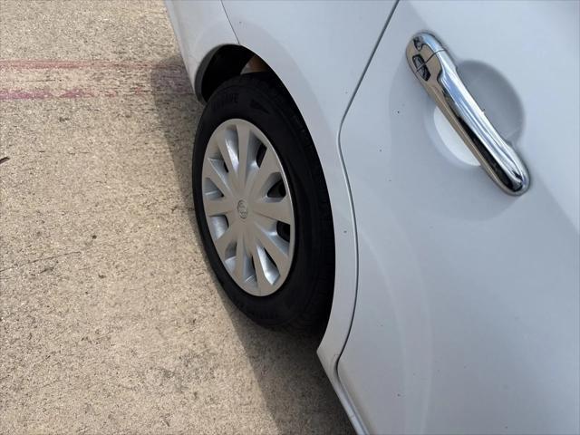 used 2016 Nissan Versa car