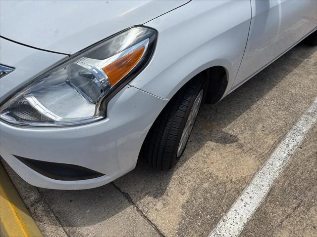 used 2016 Nissan Versa car