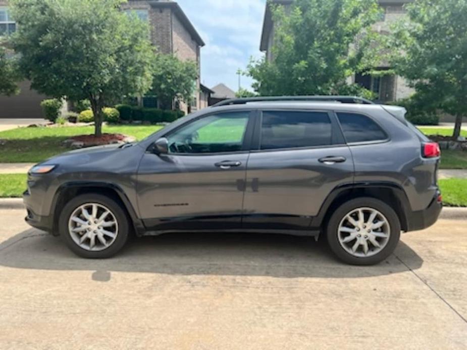 used 2018 Jeep Cherokee car, priced at $16,988