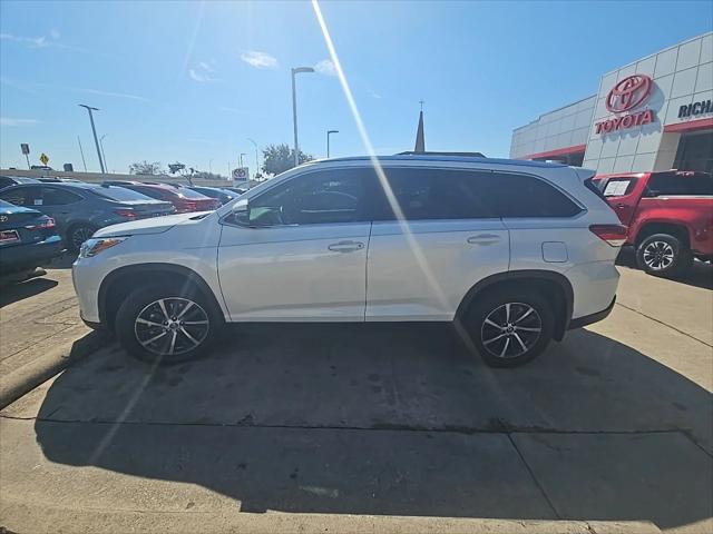 used 2019 Toyota Highlander car, priced at $29,998