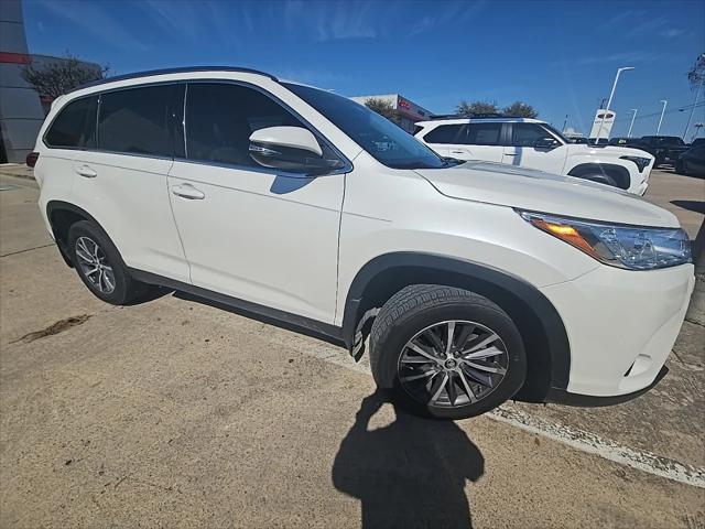 used 2019 Toyota Highlander car, priced at $29,998