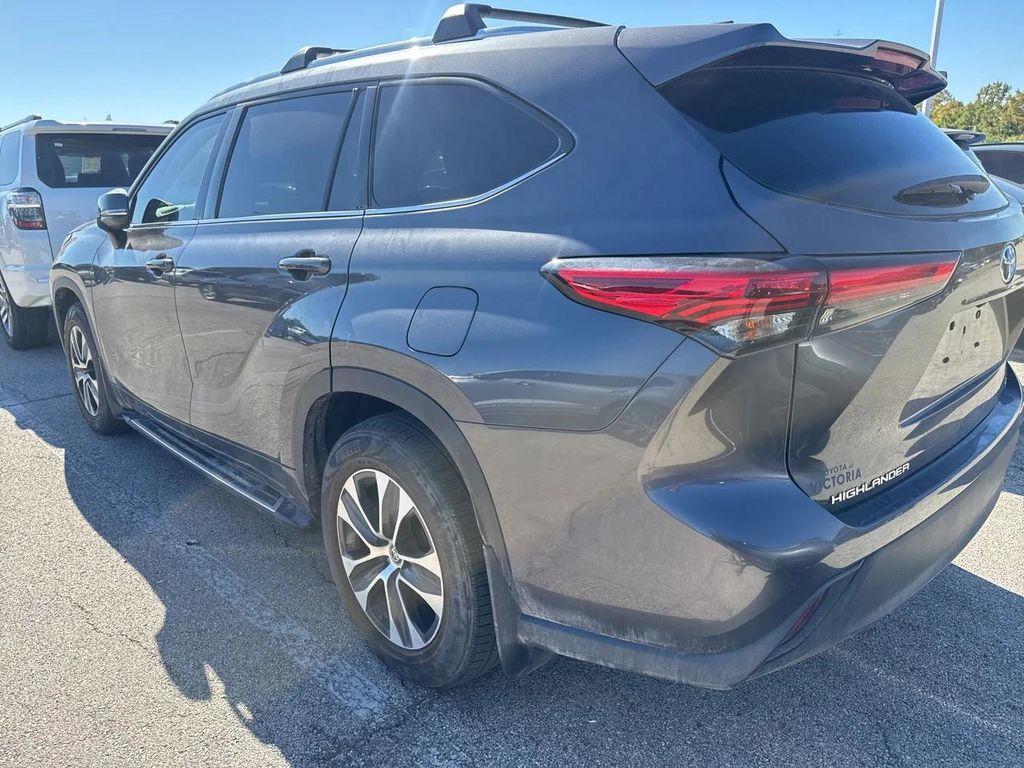 used 2021 Toyota Highlander car, priced at $26,855