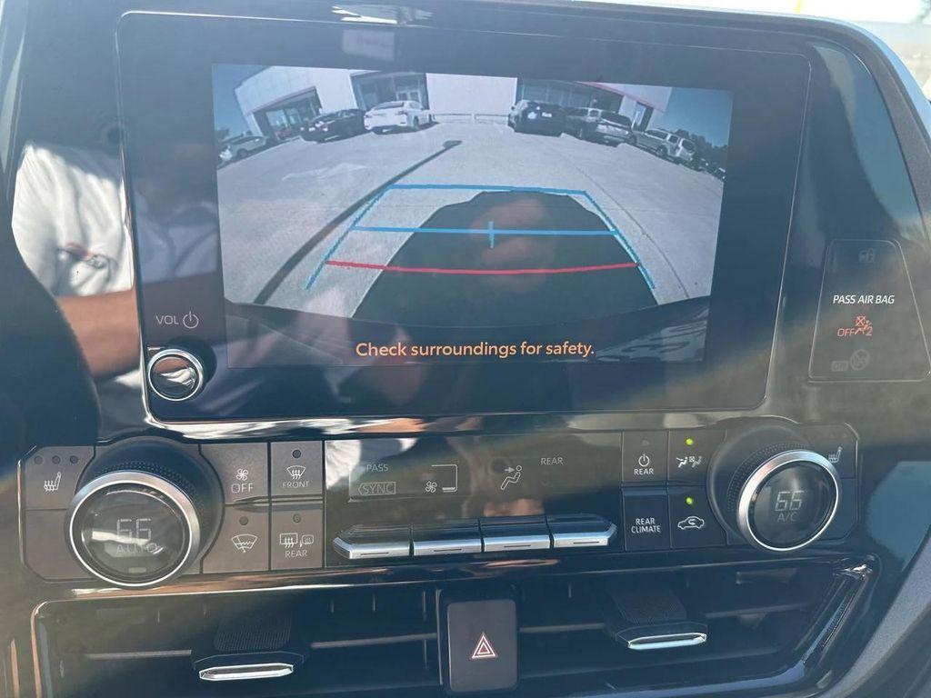 used 2023 Toyota Highlander car, priced at $36,988