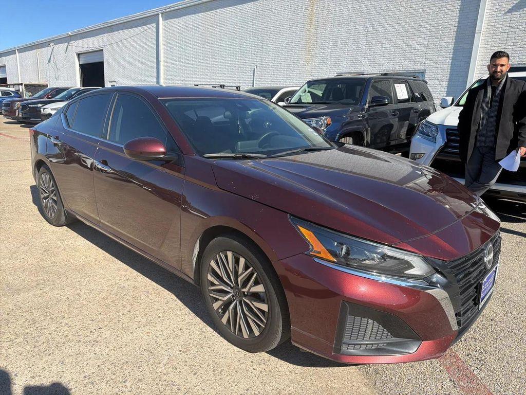 used 2023 Nissan Altima car, priced at $17,998
