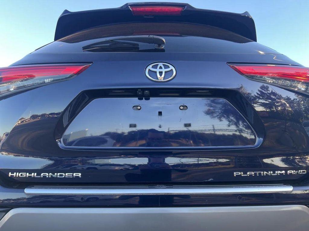 used 2022 Toyota Highlander car, priced at $36,585