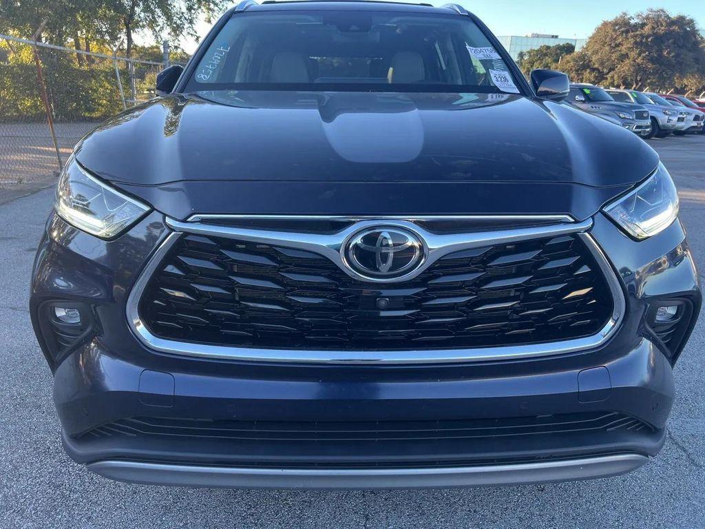 used 2022 Toyota Highlander car, priced at $36,585