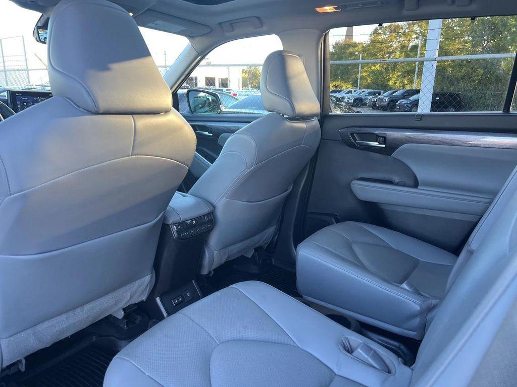 used 2022 Toyota Highlander car, priced at $36,585