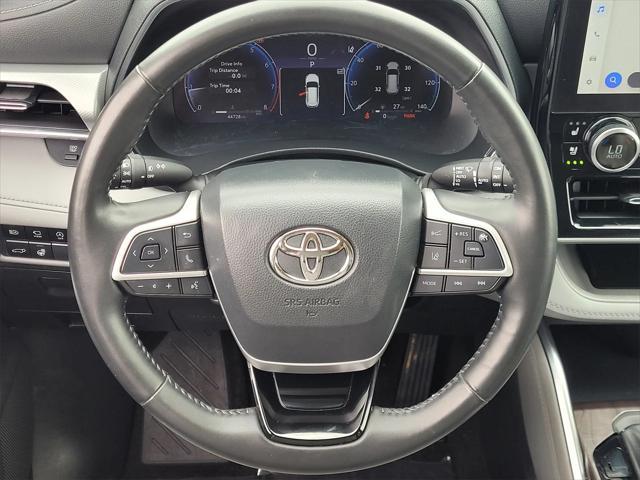 used 2023 Toyota Highlander car, priced at $40,887