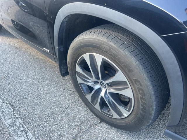 used 2022 Toyota Highlander Hybrid car, priced at $41,998